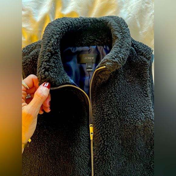 JCrew size xxs sherpa teddy vest wi the silk lining - Picture 3 of 3